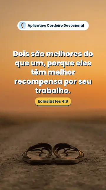 Imagem do versículo Eclesiastes 4:9: Dois são melhores do que um, porque eles têm melhor recompensa por seu trabalho.